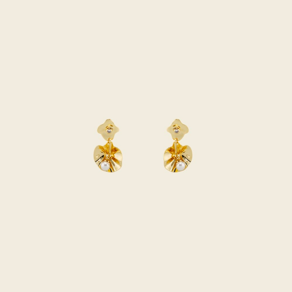 Arial-Shell-Shaped Pearl Earrings