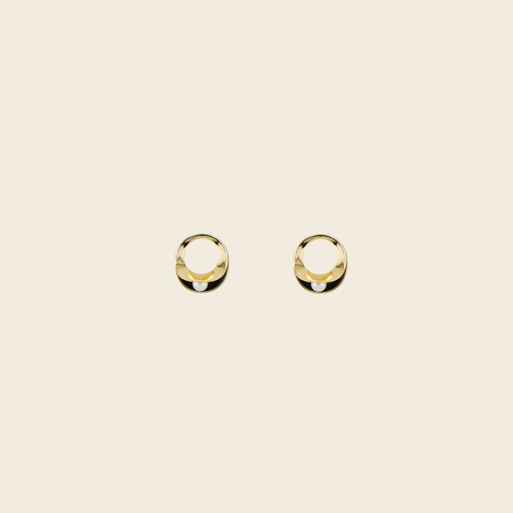 Arial-Gold Plated Earrings Inlaid with Pearl